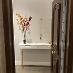 Duke Apartment