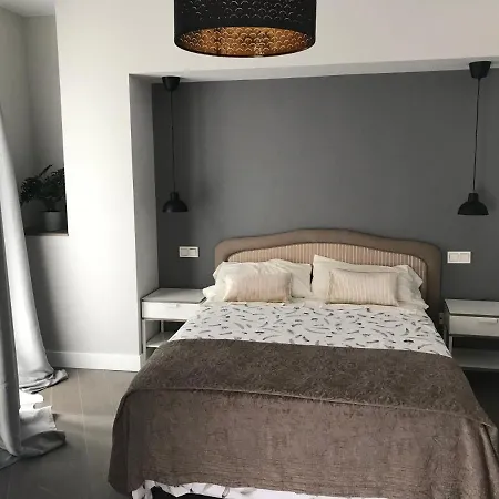 Duke Apartment *