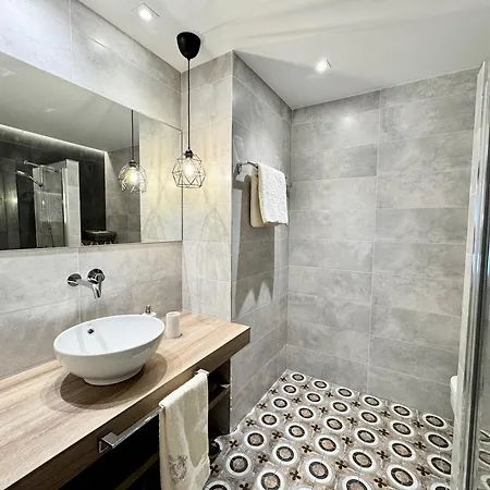 Duke アパート バリャドリド